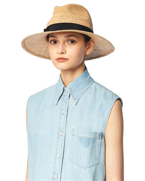 Tan/black Straw hat with ribbon 